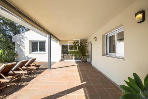 Villa de 4 dormitorios en venta en Cabrera de Mar, Barcelona, Cataluña, Spain № 3995 - foto 18
