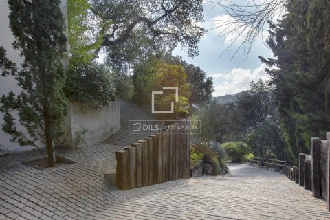 Villa de 4 dormitorios en venta en Cabrera de Mar, Barcelona, Cataluña, Spain № 3995 - foto 24
