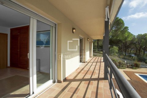Villa de 4 dormitorios en venta en Cabrera de Mar, Barcelona, Cataluña, Spain № 3995 - foto 20