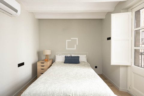 Apartamento de 2 dormitorios en venta en Barcelona, Cataluña, Spain № 3992 - foto 12