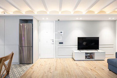 Apartamento de 2 dormitorios en venta en Barcelona, Cataluña, Spain № 3992 - foto 6