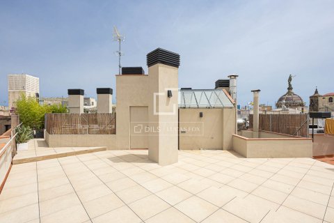 Apartamento de 2 dormitorios en venta en Barcelona, Cataluña, Spain № 3992 - foto 22
