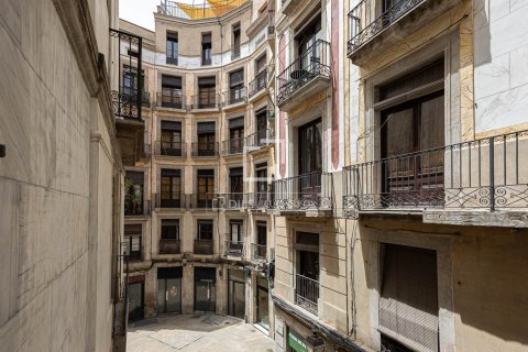 Apartamento de 2 dormitorios en venta en Barcelona, Cataluña, Spain № 3992 - foto 15