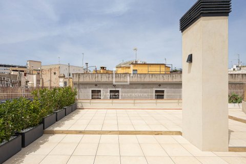 Apartamento de 2 dormitorios en venta en Barcelona, Cataluña, Spain № 3992 - foto 25