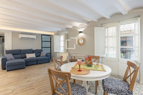 Apartamento de 2 dormitorios en venta en Barcelona, Cataluña, Spain № 3992