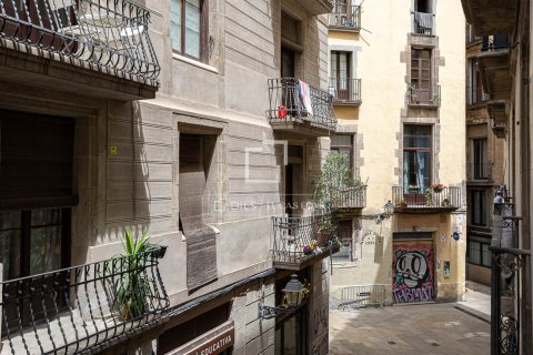 Apartamento de 2 dormitorios en venta en Barcelona, Cataluña, Spain № 3992 - foto 11