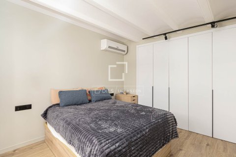 Apartamento de 2 dormitorios en venta en Barcelona, Cataluña, Spain № 3992 - foto 17