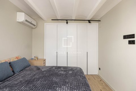 Apartamento de 2 dormitorios en venta en Barcelona, Cataluña, Spain № 3992 - foto 18