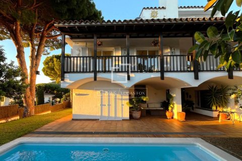 Villa de 6 dormitorios en venta en Premia De Dalt, Barcelona, Cataluña, Spain № 3997 - foto 16