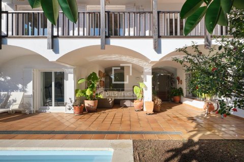 Villa de 6 dormitorios en venta en Premia De Dalt, Barcelona, Cataluña, Spain № 3997 - foto 3