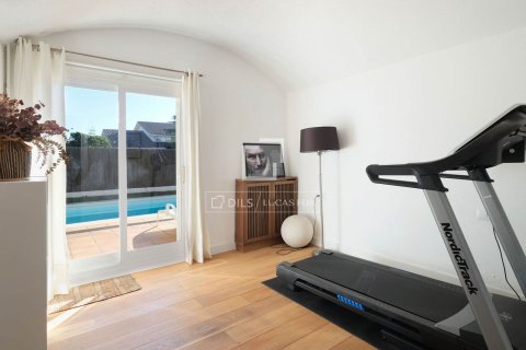 Villa de 6 dormitorios en venta en Premia De Dalt, Barcelona, Cataluña, Spain № 3997 - foto 30