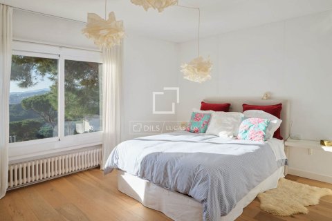 Villa de 6 dormitorios en venta en Premia De Dalt, Barcelona, Cataluña, Spain № 3997 - foto 19