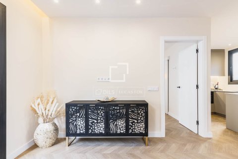 Apartamento de 2 dormitorios en venta en Barcelona, Cataluña, Spain № 3993 - foto 8