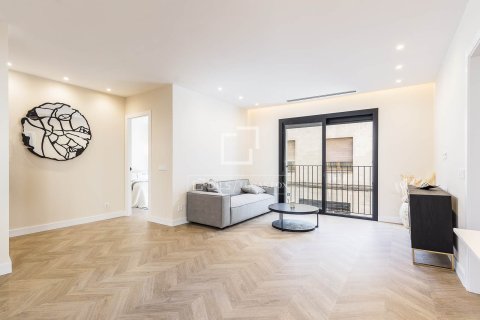 Apartamento de 2 dormitorios en venta en Barcelona, Cataluña, Spain № 3993 - foto 6