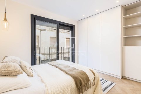 Apartamento de 2 dormitorios en venta en Barcelona, Cataluña, Spain № 3993 - foto 19
