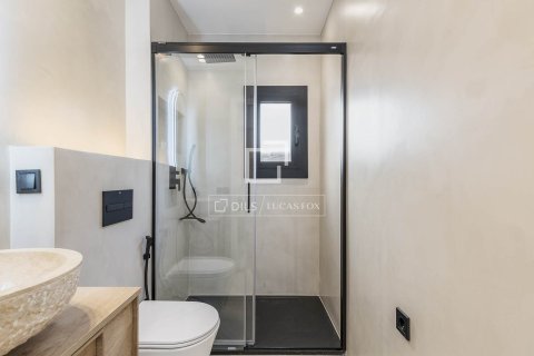 Apartamento de 2 dormitorios en venta en Barcelona, Cataluña, Spain № 3993 - foto 17