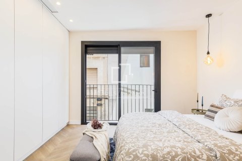Apartamento de 2 dormitorios en venta en Barcelona, Cataluña, Spain № 3993 - foto 14