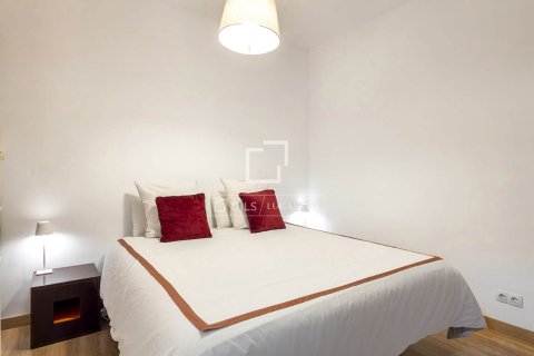 Apartamento de 2 dormitorios en venta en Barcelona, Cataluña, Spain № 3994 - foto 8