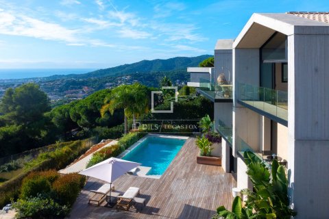 Villa de 5 dormitorios en venta en Cabrils, Barcelona, Cataluña, Spain № 6442