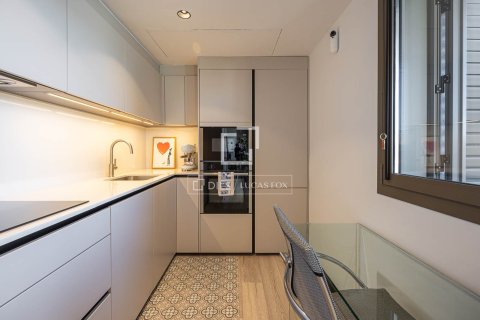 Ático de 1 dormitorio en venta en Barcelona, Cataluña, Spain № 6443 - foto 11