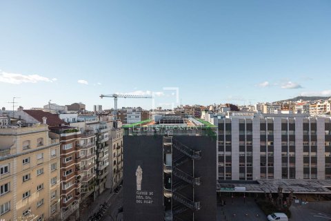 Ático de 1 dormitorio en venta en Barcelona, Cataluña, Spain № 6443 - foto 28