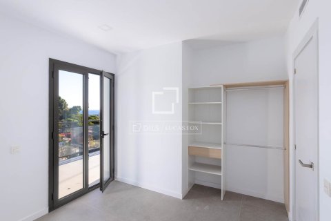 Villa de 4 dormitorios en venta en Cabrils, Barcelona, Cataluña, Spain № 4083 - foto 13