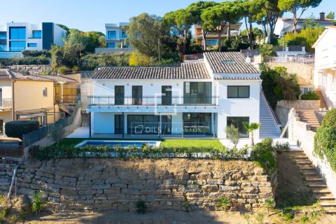 Villa de 4 dormitorios en venta en Cabrils, Barcelona, Cataluña, Spain № 4083 - foto 21