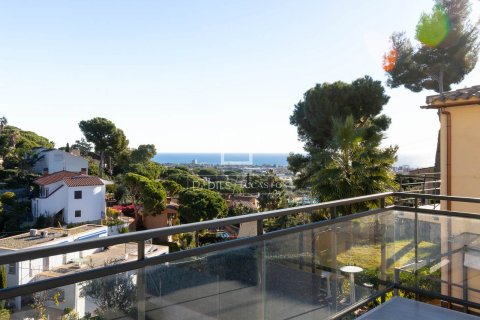 Villa de 4 dormitorios en venta en Cabrils, Barcelona, Cataluña, Spain № 4083 - foto 24