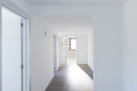 Villa de 4 dormitorios en venta en Cabrils, Barcelona, Cataluña, Spain № 4083 - foto 17
