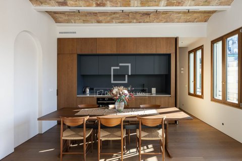 Купить квартиру в Барселона, Испания с 2 спальни, 142м², № 4082 - фото 3