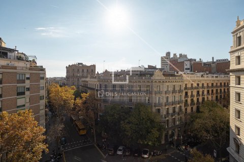 Купить квартиру в Барселона, Испания с 2 спальни, 142м², № 4082 - фото 21