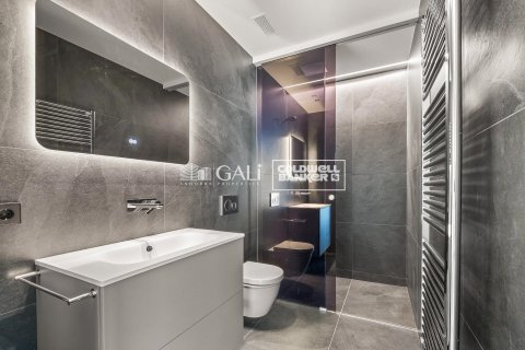 Купить квартиру в Андорра, Испания с 2 спальни, 101м², № 6012 - фото 14
