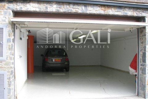 Villa de 6 dormitorios en venta en Principado De Andorra (Ninguna Poblacion Tiene C.P.), Lérida, Cataluña, Spain № 6018 - foto 19