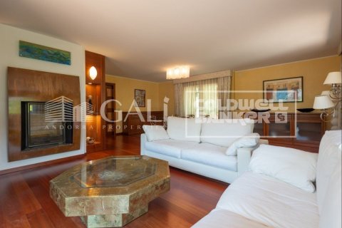 Villa de 6 dormitorios en venta en Principado De Andorra (Ninguna Poblacion Tiene C.P.), Lérida, Cataluña, Spain № 6018 - foto 6