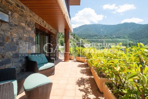 Villa de 6 dormitorios en venta en Principado De Andorra (Ninguna Poblacion Tiene C.P.), Lérida, Cataluña, Spain № 6018