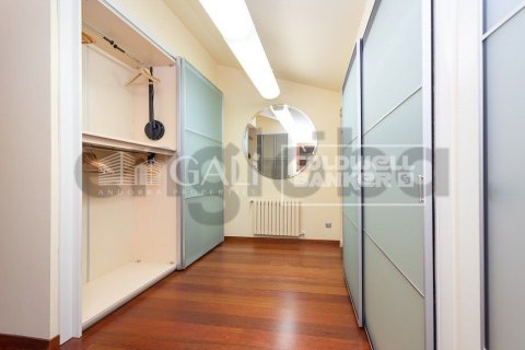 Villa de 6 dormitorios en venta en Principado De Andorra (Ninguna Poblacion Tiene C.P.), Lérida, Cataluña, Spain № 6018 - foto 14