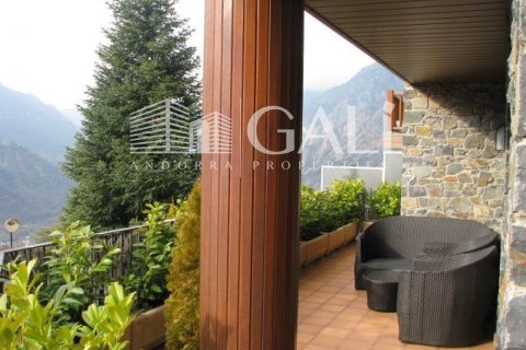 Villa de 6 dormitorios en venta en Principado De Andorra (Ninguna Poblacion Tiene C.P.), Lérida, Cataluña, Spain № 6018 - foto 2