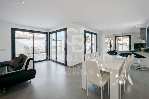 Купить виллу в Эмпуриабрава, Испания с 5 спален, 205м², № 6014 - фото 6