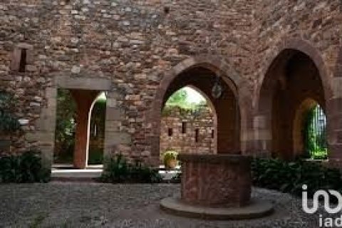 Propiedad comercial de 1589 m² en venta en Terrassa, Barcelona, Cataluña, Spain № 4893 - foto 6