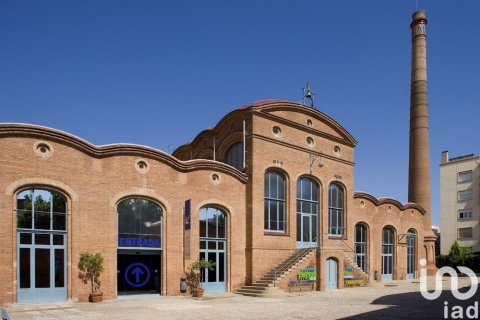 Propiedad comercial de 1589 m² en venta en Terrassa, Barcelona, Cataluña, Spain № 4893 - foto 3