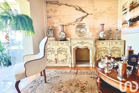 Купить дом в Корбера-де-Льобрегат, Испания с 5 спален, 540м², № 4898 - фото 15