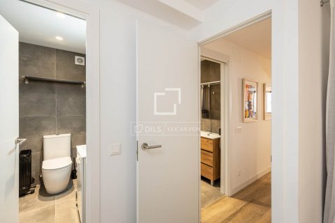 Apartamento de 2 dormitorios en alquiler en Barcelona, Cataluña, Spain № 8674 - foto 13