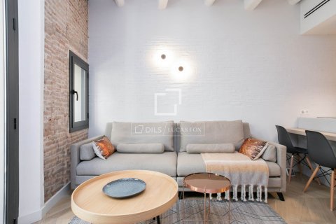 Снять в аренду квартиру в Барселона, Испания с 2 спальни, 76м², № 8748 - фото 4
