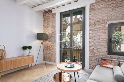 Снять в аренду квартиру в Барселона, Испания с 2 спальни, 76м², № 8748 - фото 3