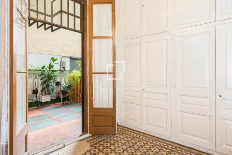 Купить квартиру в Барселона, Испания с 4 спальни, 227м², № 8767 - фото 3