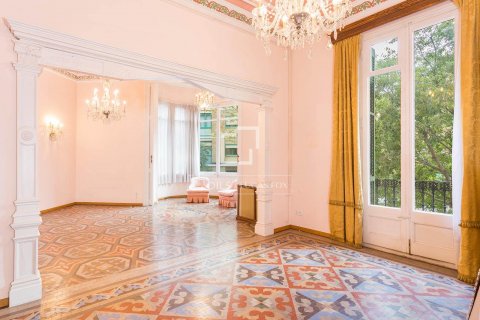 Квартира с 4 спальнями в Барселоне, Каталония, Испания № 8767