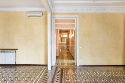 3 bedrooms apartment for sale in Barcelona, Catalonia, Spain № 8753 - photo 7