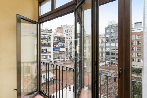 3 bedrooms apartment for sale in Barcelona, Catalonia, Spain № 8753 - photo 5