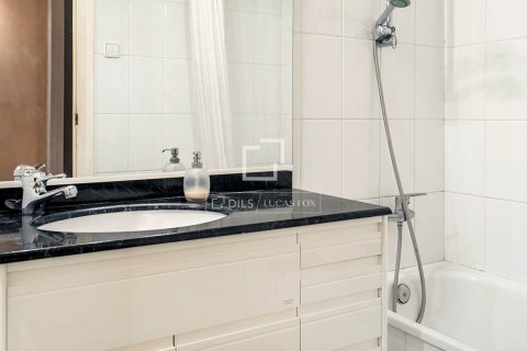 3 bedrooms apartment for sale in Barcelona, Catalonia, Spain № 8753 - photo 14