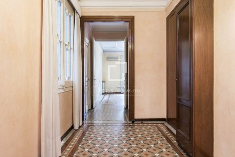 3 bedrooms apartment for sale in Barcelona, Catalonia, Spain № 8753 - photo 10